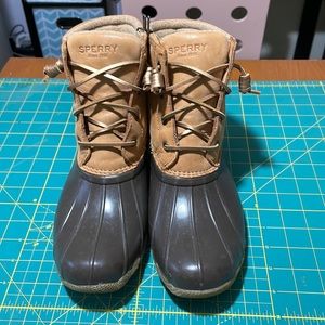 Sperry Top-Sider duck boots, women’s size 8.